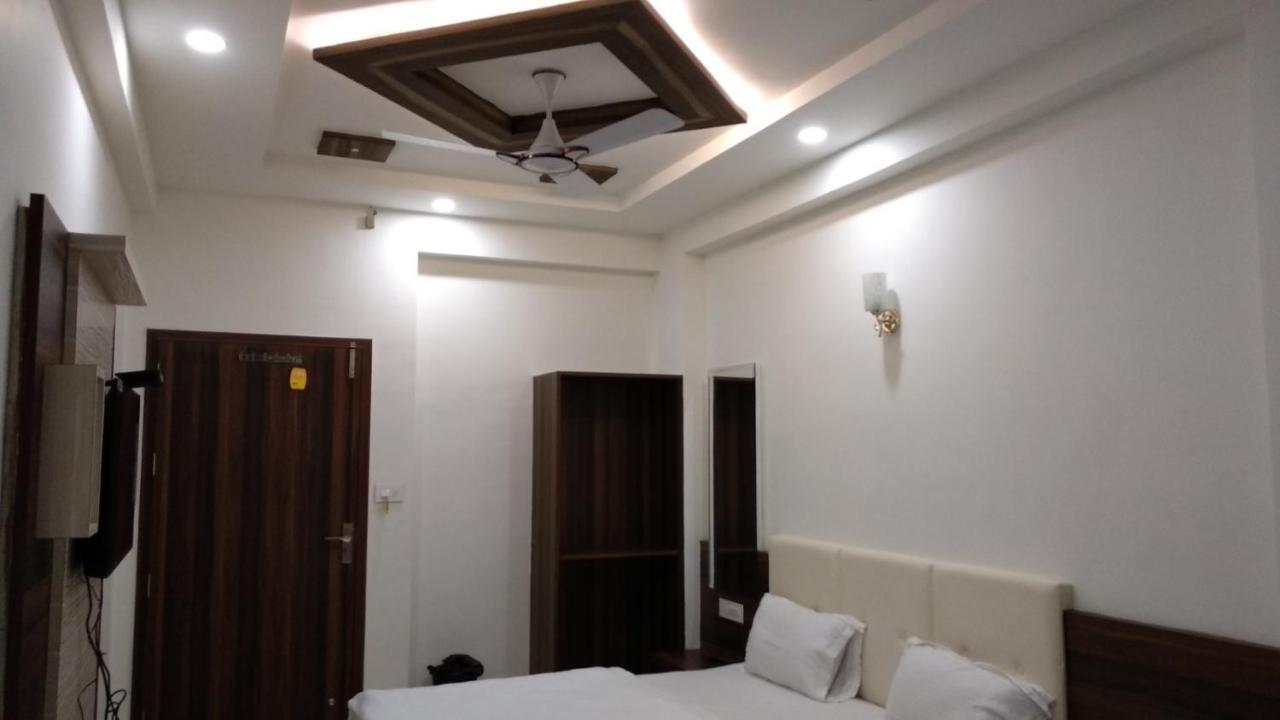 Hotel The Grand Shiva Gondal Екстериор снимка